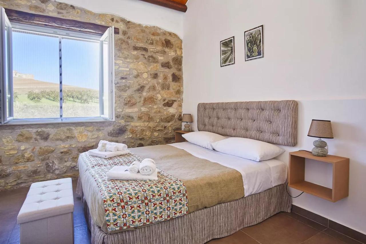 Casale Sammartano Apartments Ummari Esterno foto